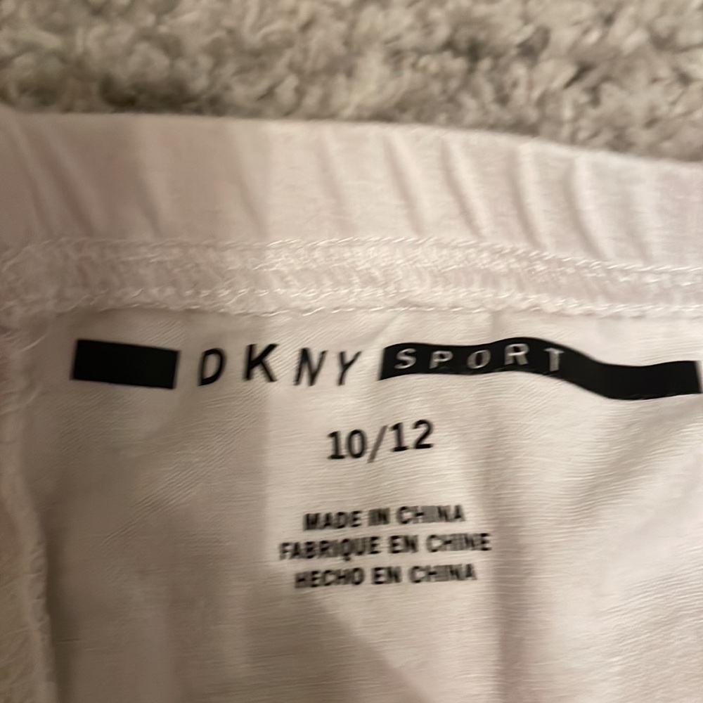 Girl clothes - Picture 2 of 4
